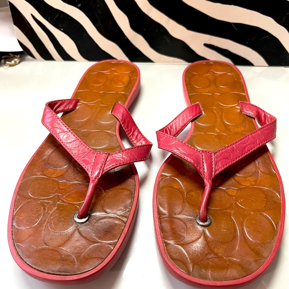 Coach Loree Pink Flip Flops Leather Size 8B